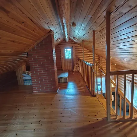 Kalliorinteen Moekit Ruskapirtti Dağ evi *