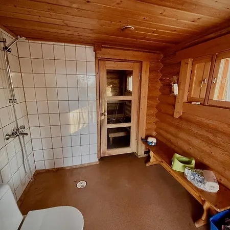Kalliorinteen Moekit Ruskapirtti Chalet *