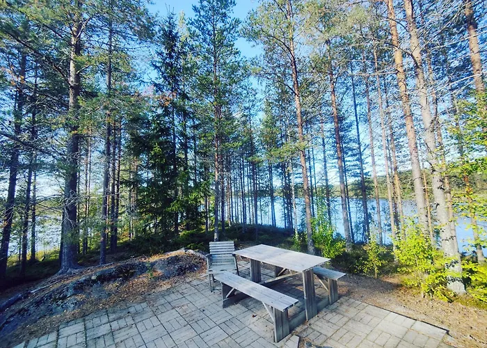 Kalliorinteen Moekit Ruskapirtti Alpstuga Töysä