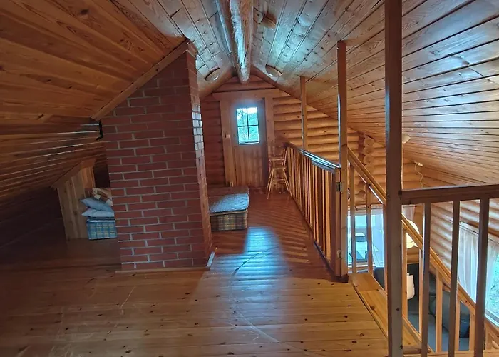 Kalliorinteen Moekit Ruskapirtti Alpstuga *